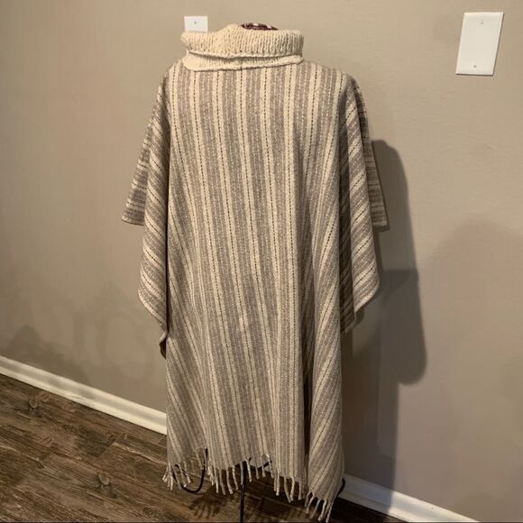 Poncho Shrug  Blanket Boho Stripes Fringe - Picture 5 of 7